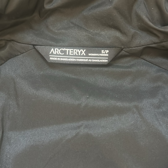 Arc'teryx Women's Atom Hoody - Picture 4 of 9